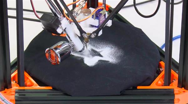 東京理工改進桌面3D打印機，用冰塊打印小型結(jié)構(gòu)和形狀